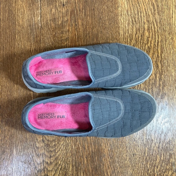 Skechers Slippers with Memory Fur Women’s Size 9.5 - Picture 6 of 10